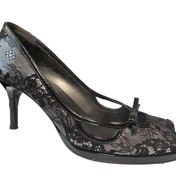 Stuart Weitzman Silver Peep toe Pumps with Black Lace Overlay - Picture 2 of 11